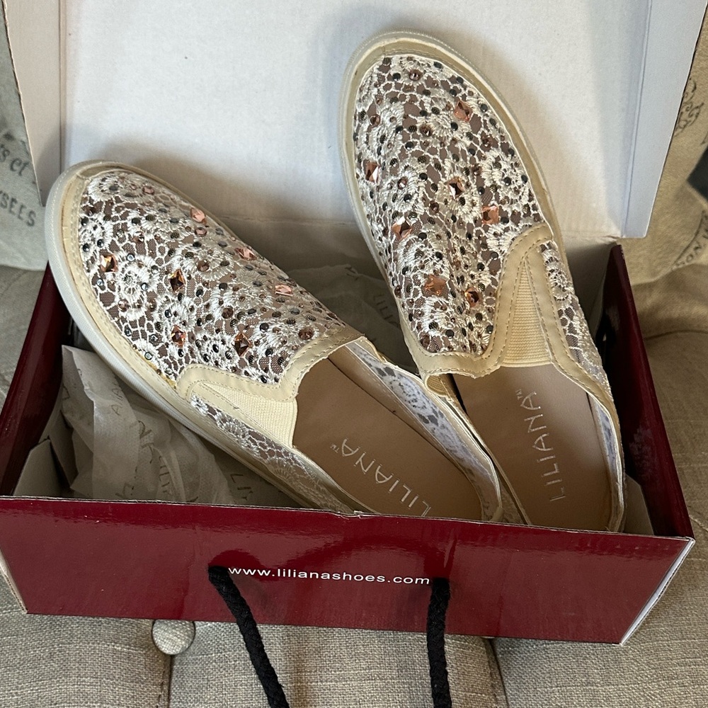 Liliana Beige Floral Mesh Slip-On Flats